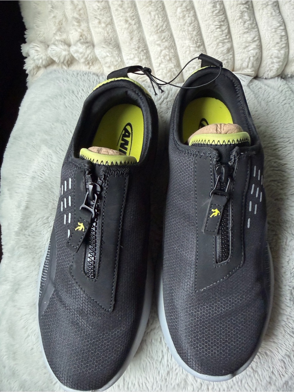 And1 Men's Black Slip-On Athletic Shoes with Lime/Yellow Accent Sz 8.5 NWOT